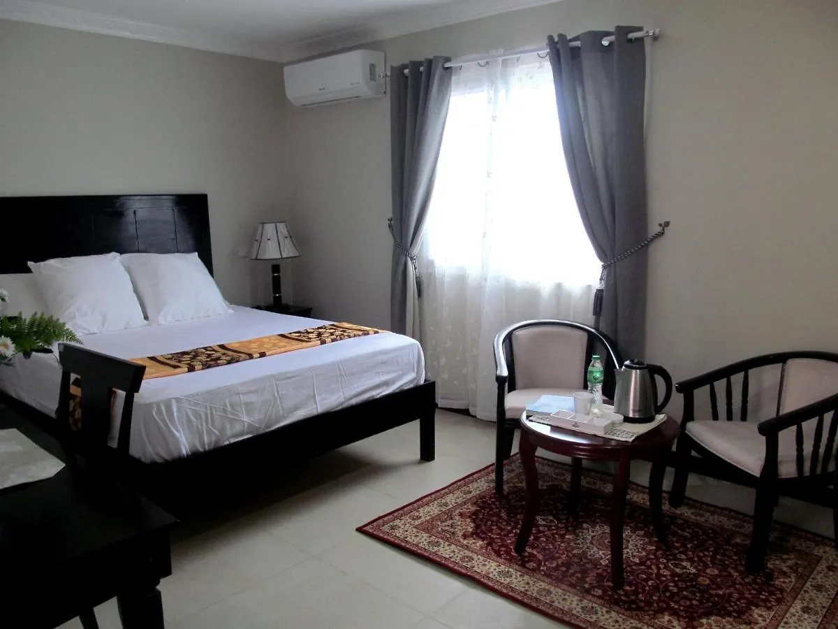 Venezia Suites Resort פנגלאו 3*,