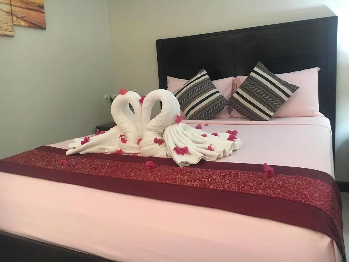 Venezia Suites Resort פנגלאו