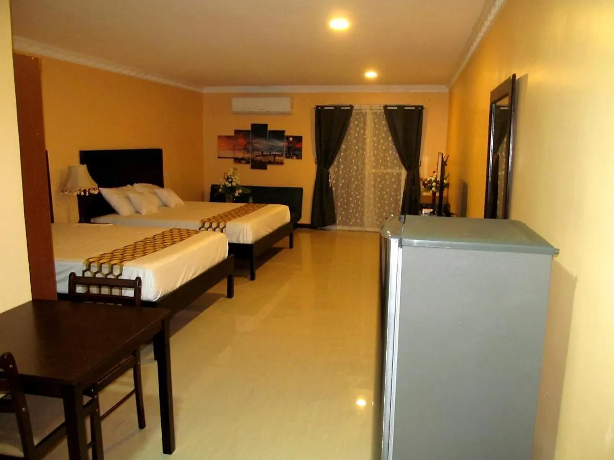 Venezia Suites Resort פנגלאו