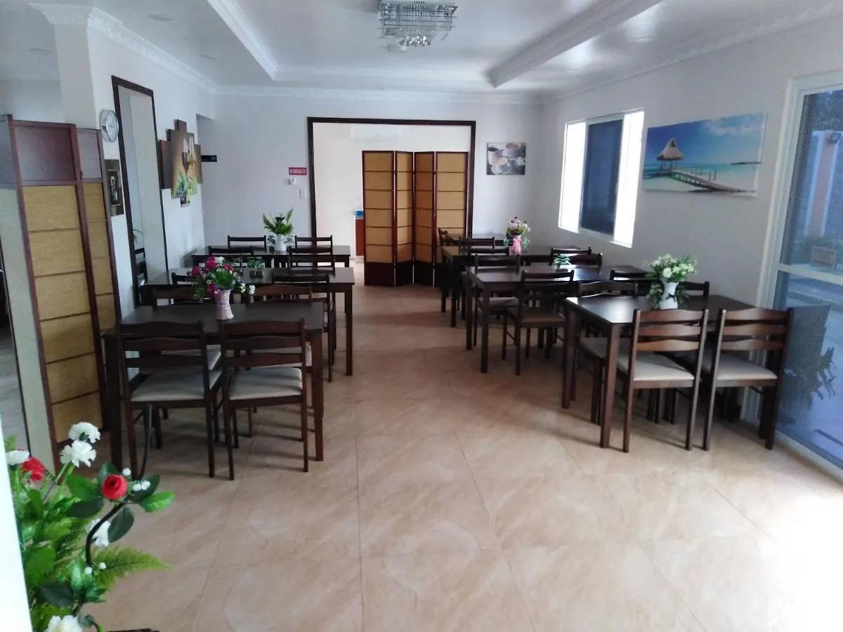 Venezia Suites Resort פנגלאו